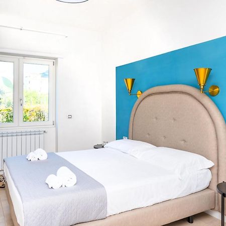 Mako Sorrento Suites Exteriör bild