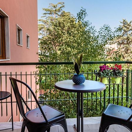 Mako Sorrento Suites Exteriör bild