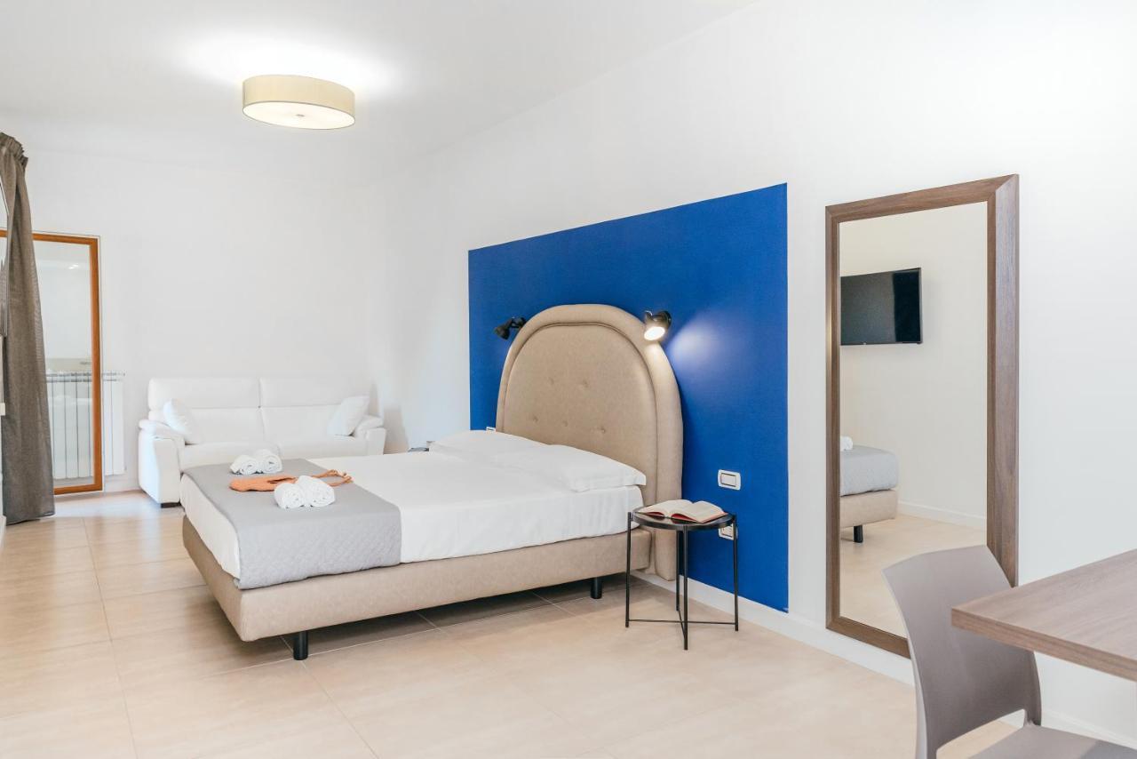 Mako Sorrento Suites Exteriör bild