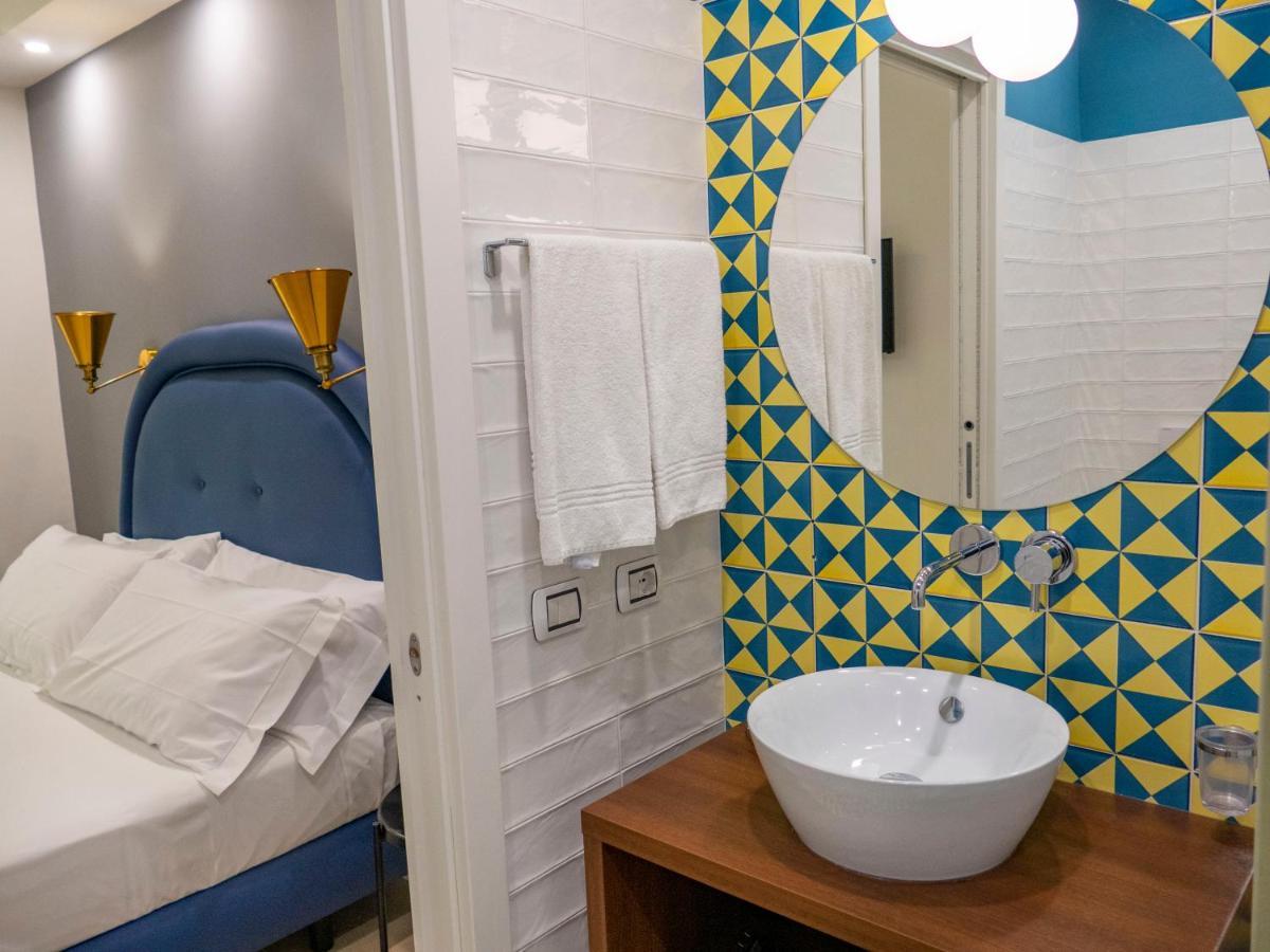 Mako Sorrento Suites Exteriör bild