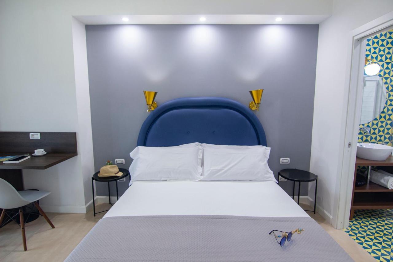 Mako Sorrento Suites Exteriör bild