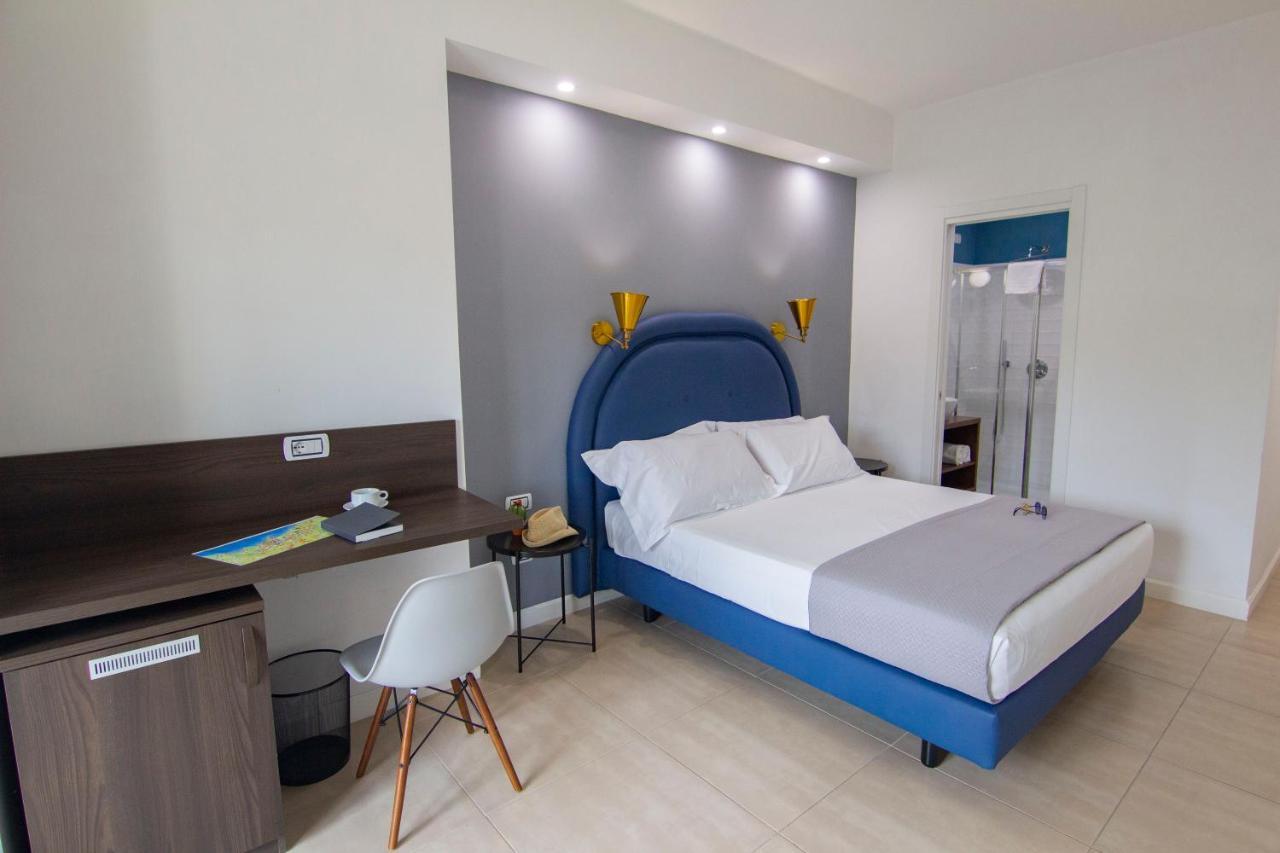 Mako Sorrento Suites Exteriör bild